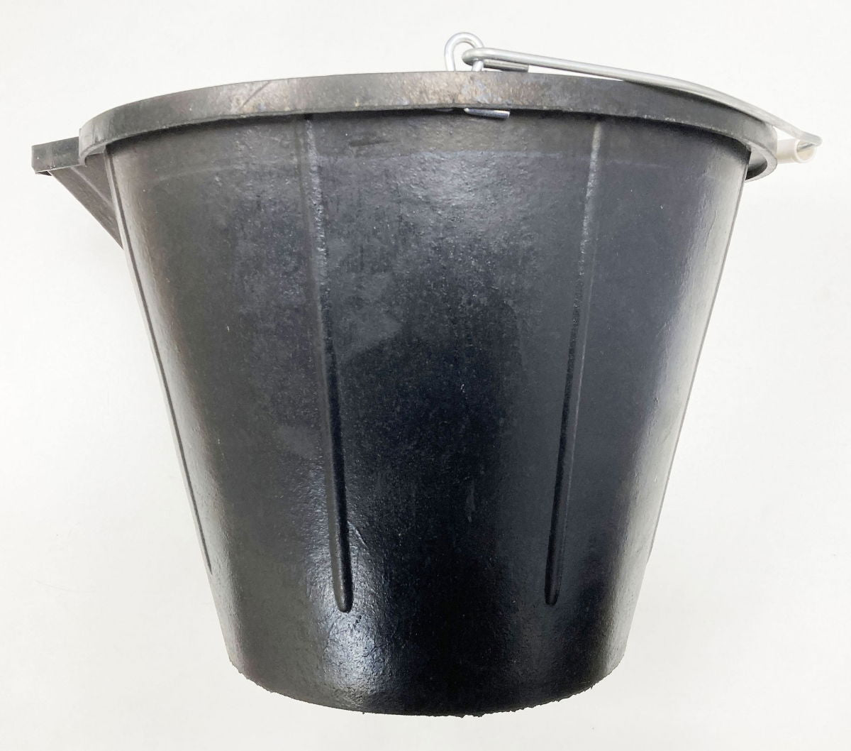 RUBBER BUCKET 14 litre METAL HANDLE 29cm x 39cm x 32cm - TOOLZONE KDPGD310