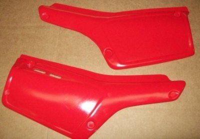 1981-1983 Honda XR 200R Side Panels - Tahitian Red