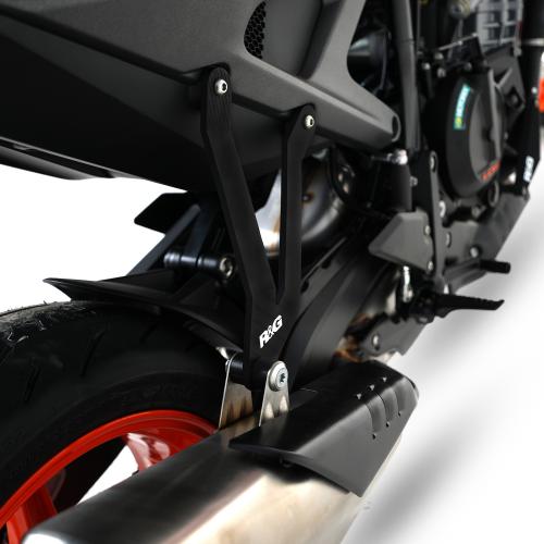 R&G EXHAUST HANGER-BLACK-KTM 990 DUKE '24-