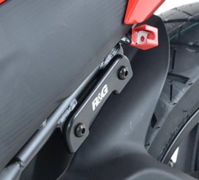 R&G REAR FOOTREST PLATE, BLACK 41211104