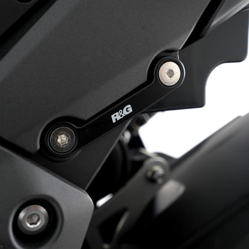 R&G REAR FOOTREST PLATE LEFT SIDE, BLACK 41211518