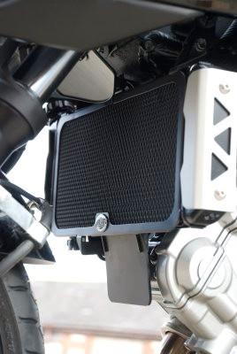 R&G RADIATOR GUARD, BLACK 41605176