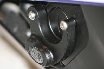 R&G ENGINE CASE SLIDER, BLACK, RHS 41360109