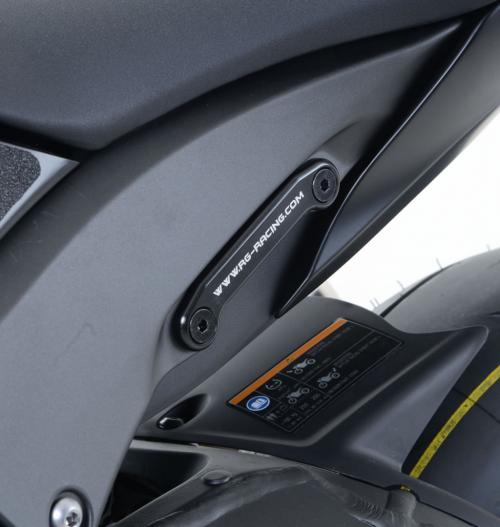 R&G REAR FOOTREST PLATE, BLACK 41211505