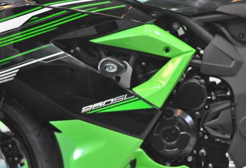 R&G CRASH PROTECTOR, AERO, NO-CUT, BLACK 41265234