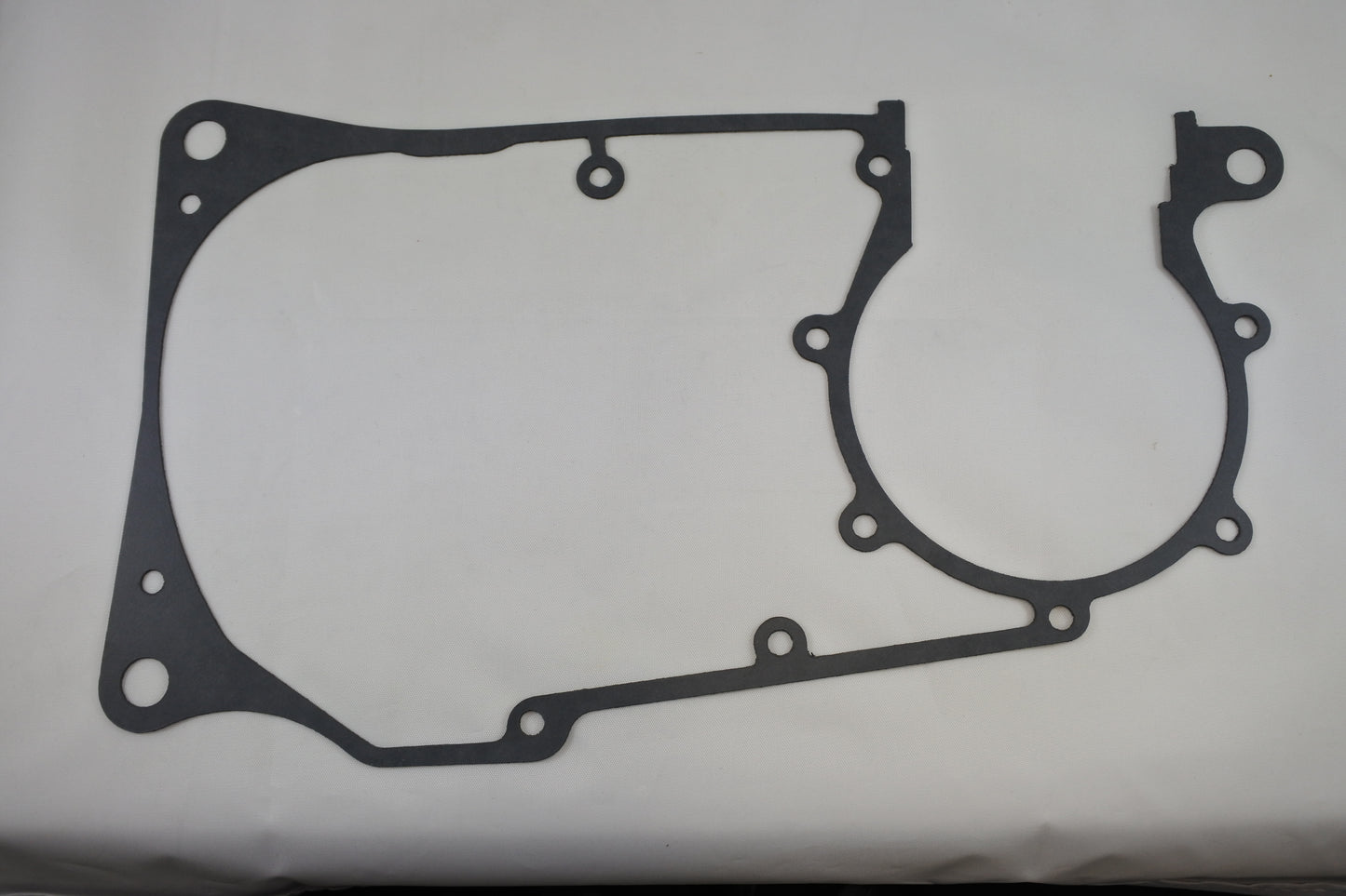 CENTER CASE GASKET 70-77 OSSA DMR EXPLORER MAR PIONEER SDR STILETTO TT 175 250 VINTCO OW-991-606