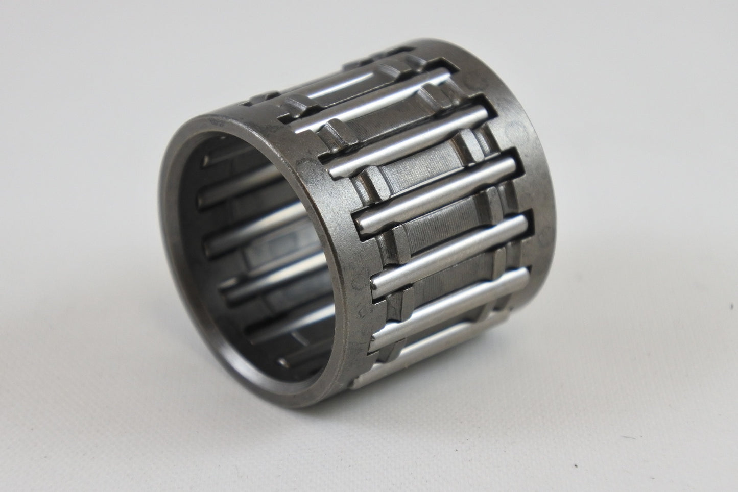 WRIST PIN BEARING 79-81 SUZUKI RM 125 250 400 18X22X20 VINTCO BNW007