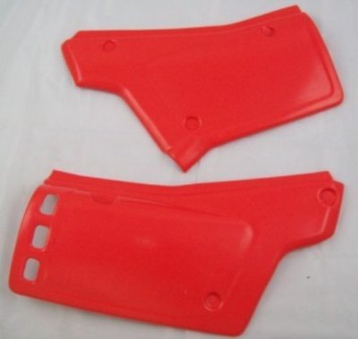 1983/1984 Honda XR 500R XR500 XR500R Side Panels - Tahitian Red