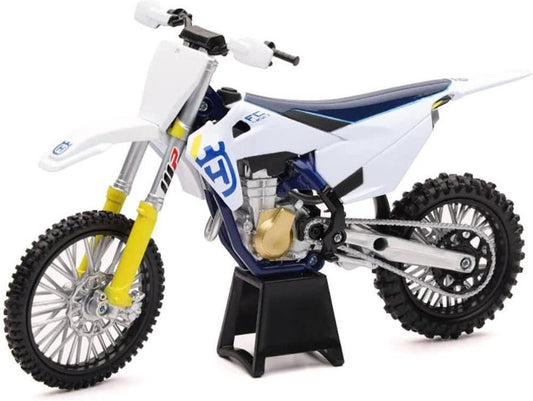 MODEL DIE CAST HUSQVARNA FC 450, WHITE / BLUE, SCALE 1:12, NEWRAY 58153