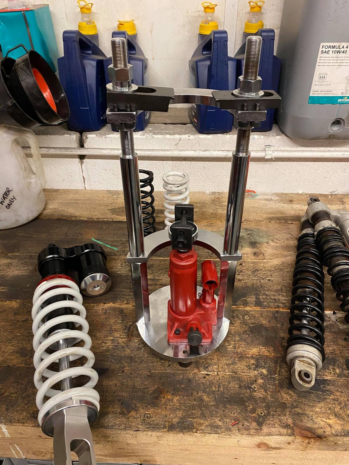 SHOCK SPRING COMPRESSOR HYDRAULIC