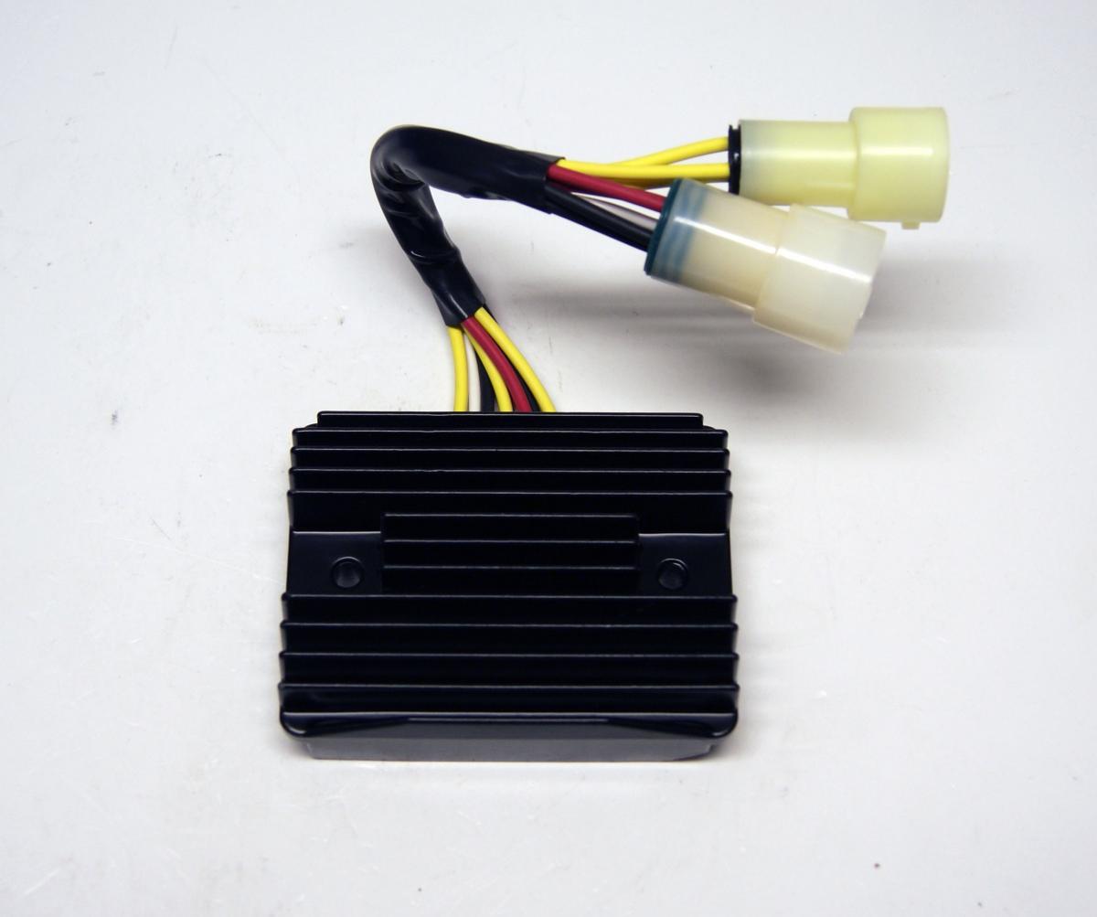 REGULATOR 21066-1119 NINJA, KAWASAKI ZX900E/F Ninja ZX-9R