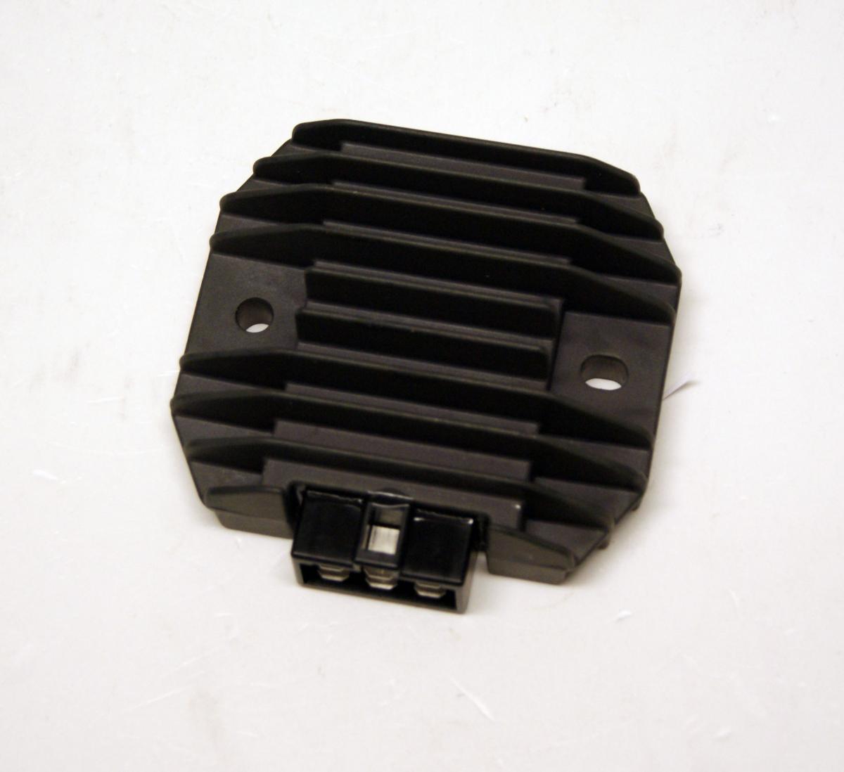 REGULATOR KAWASAKI 21066-1089, K&L 20-5333 MADE IN JAPAN
